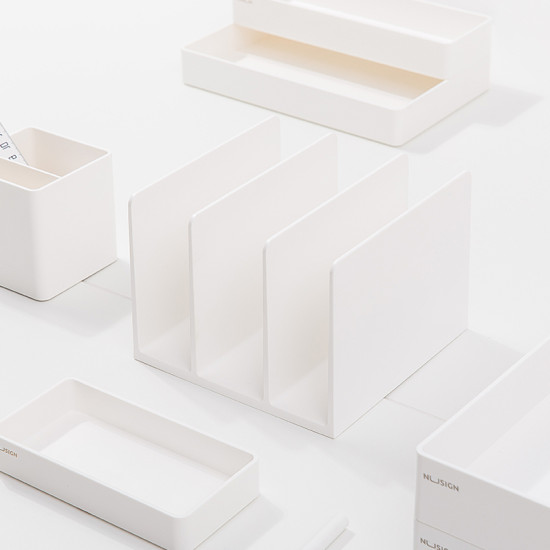 Raamatuhoidja Deli valge