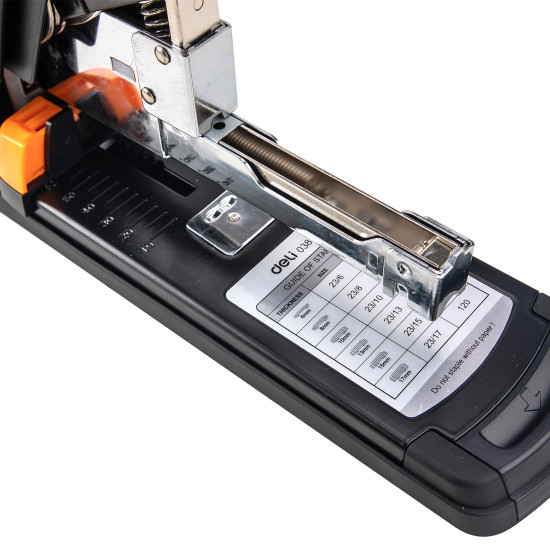 Skavotājs Deli 0386 120 lapām, melns