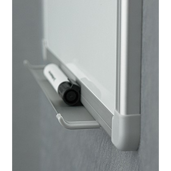 Магнитная доска OfficeBoard 90x120 см белая с алюминиевой рамкой